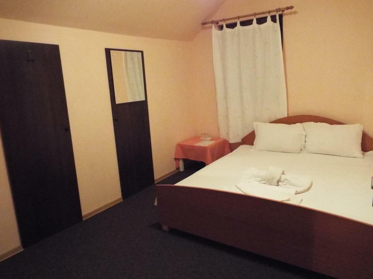 Casa Dany Hotel Корбу Екстериор снимка